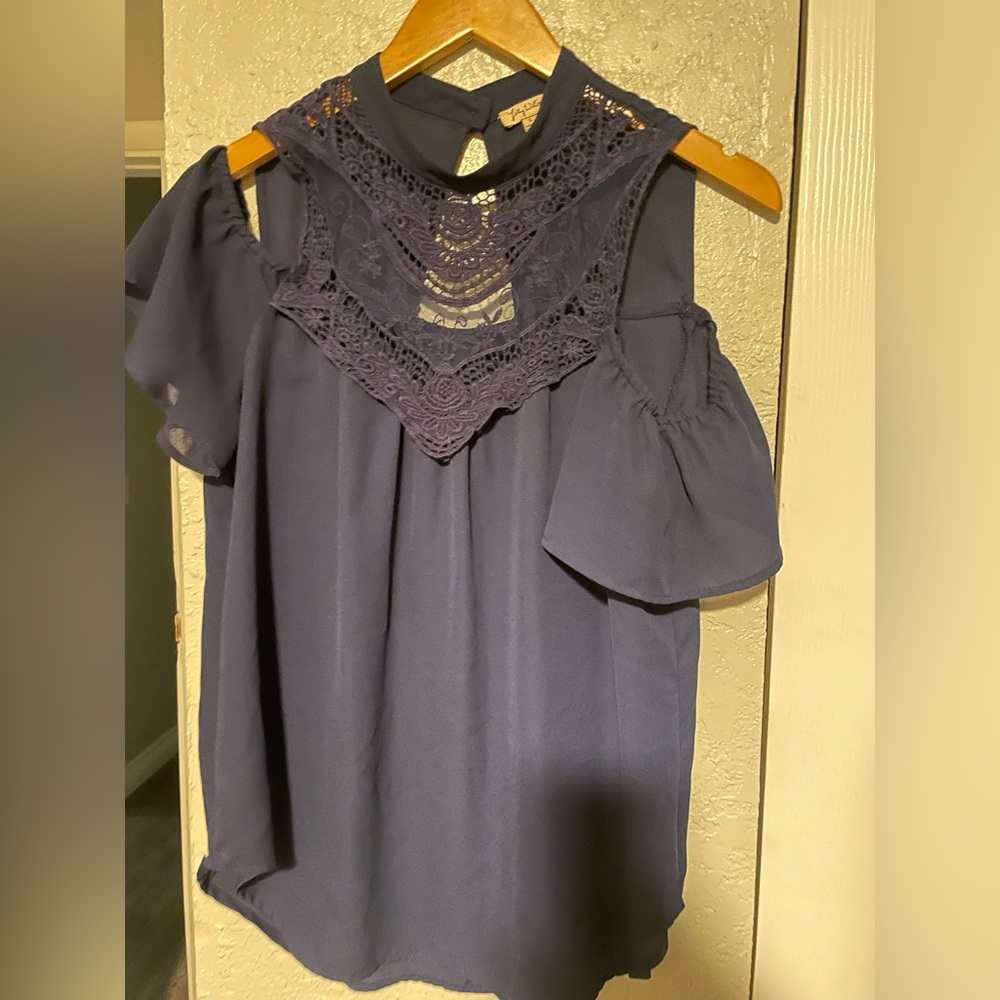 NWOT Lily White Blouse
